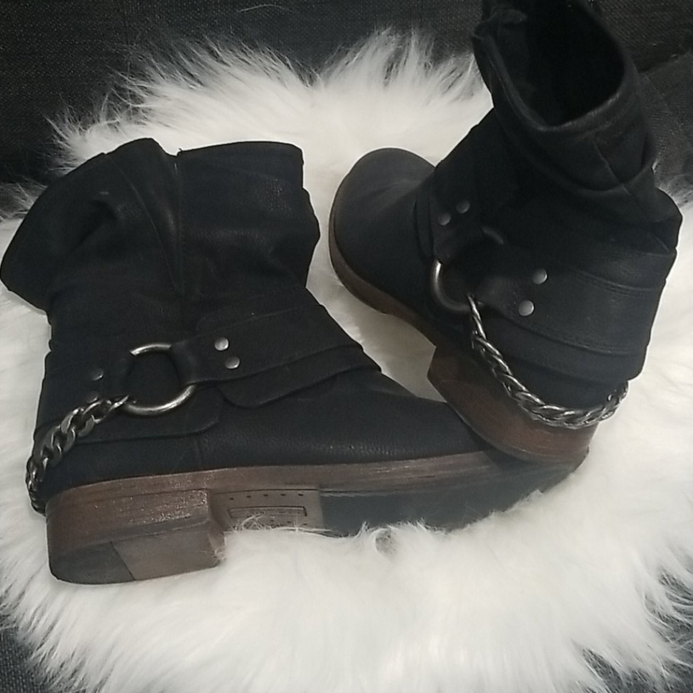 Ankle boots